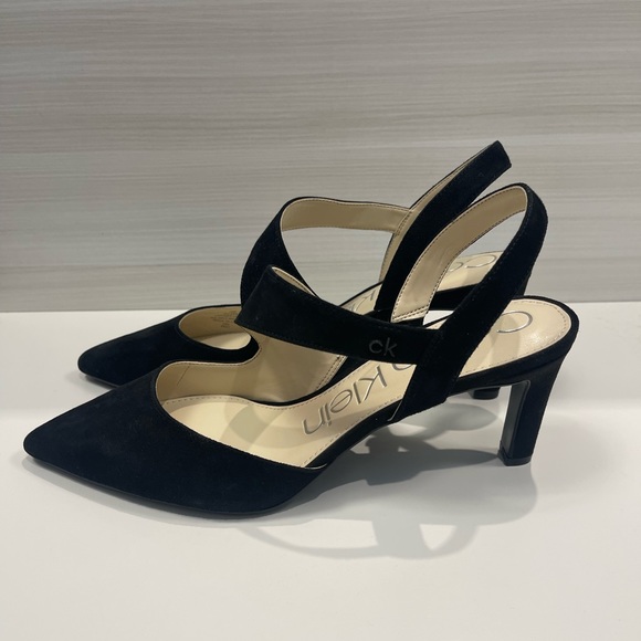 New Calvin Klein Shoes - Picture 5 of 7